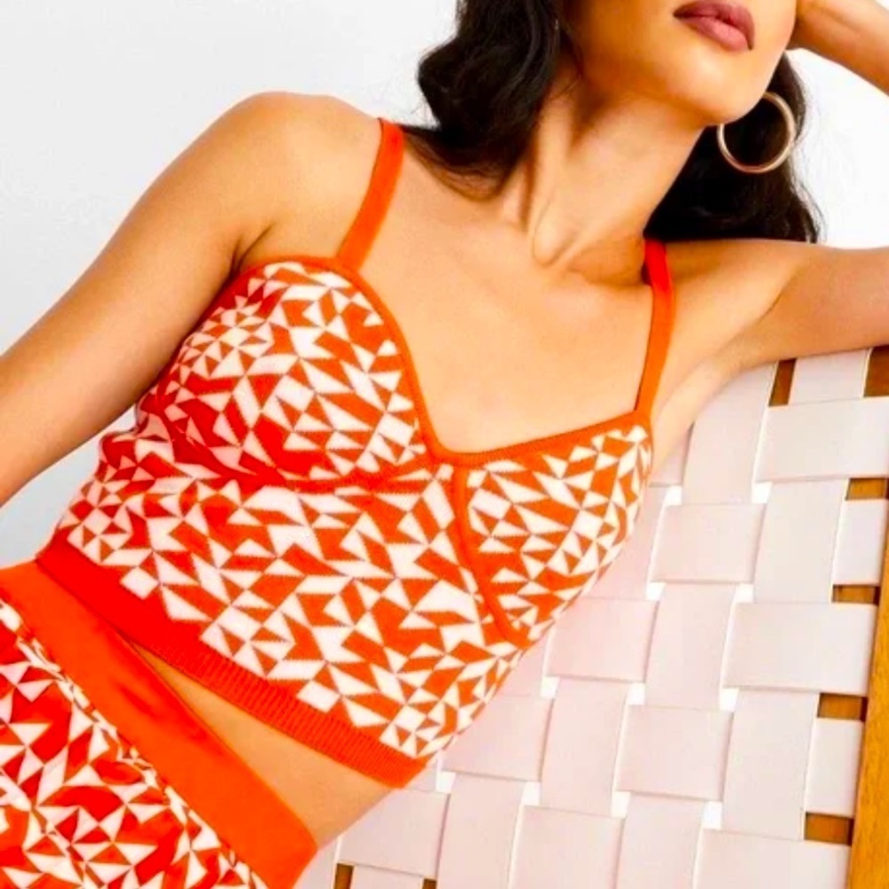 Future Collective shirt - orange/cream print knit cropped tank
